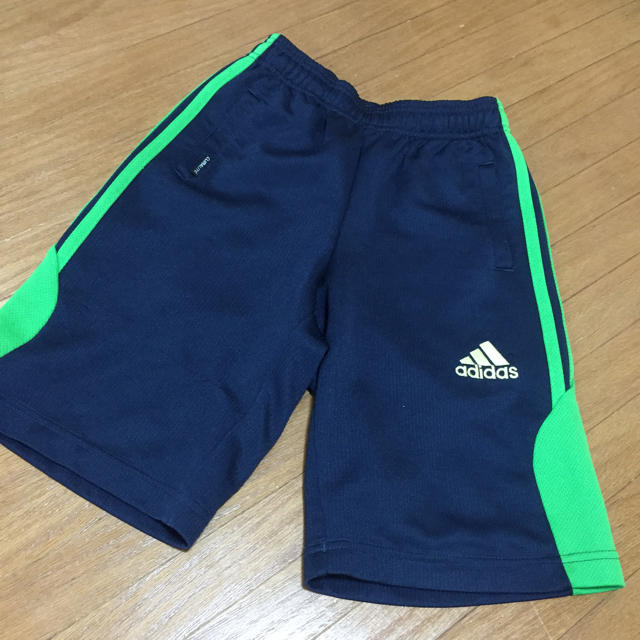 adidas(アディダス)のadidas アディダス ハーフパンツ トレパン ネイビー 120 スポーツ/アウトドアのサッカー/フットサル(ウェア)の商品写真