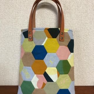 ミナペルホネン(mina perhonen)の☆参考☆ミナペルホネン ハンドメイド バッグ 全てミナ 本革 ヘキサゴン 両面(バッグ)