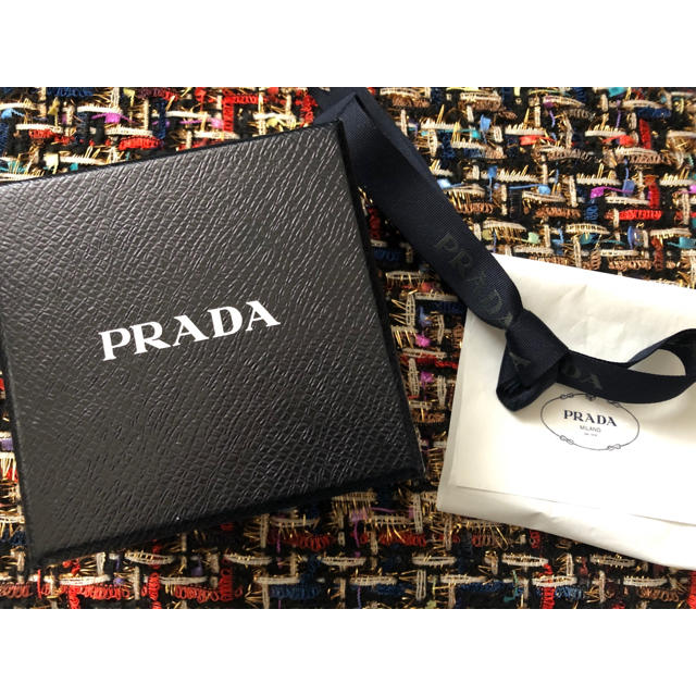 PRADA(プラダ)のPRADA♡空箱 レディースのバッグ(ショップ袋)の商品写真