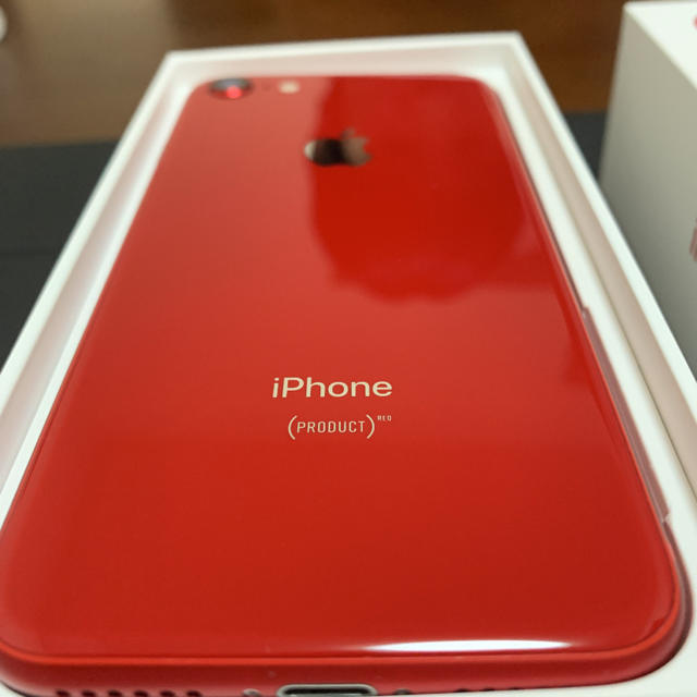 Apple(アップル)のiphone8 256GB productRED  スマホ/家電/カメラのスマートフォン/携帯電話(スマートフォン本体)の商品写真