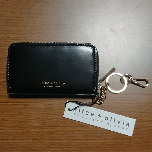 Alice+Olivia(アリスアンドオリビア)の【ムーニーりえ様専用】Alice olivia 薔薇財布 チャーム 新品未使用品 レディースのファッション小物(コインケース)の商品写真