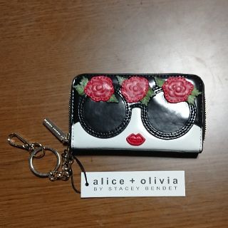 アリスアンドオリビア(Alice+Olivia)の【ムーニーりえ様専用】Alice olivia 薔薇財布 チャーム 新品未使用品(コインケース)