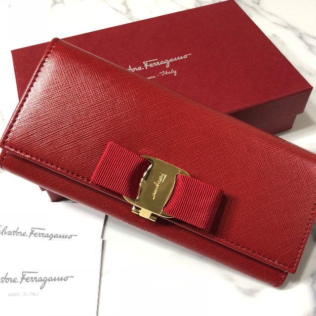 Salvatore Ferragamo - 新品 フェラガモ 二つ折り 長財布 レッド リボン 財布 型押しレザー ブランド