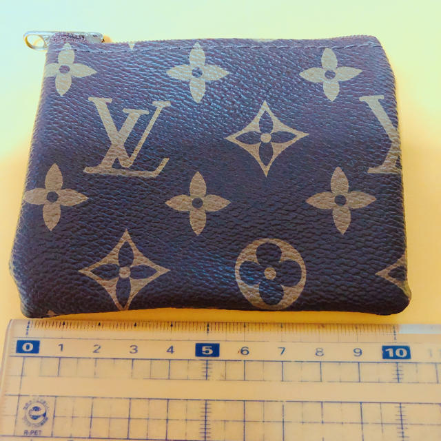 LOUIS VUITTON(ルイヴィトン)のkchanさま専用 ルイヴィトン ミニ小銭入れ メンズのファッション小物(コインケース/小銭入れ)の商品写真