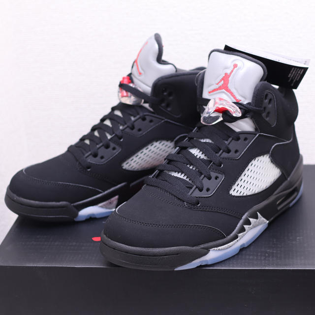 NIKE(ナイキ)の26.5 air jordan5 retro og aj5 黒銀 メンズの靴/シューズ(スニーカー)の商品写真