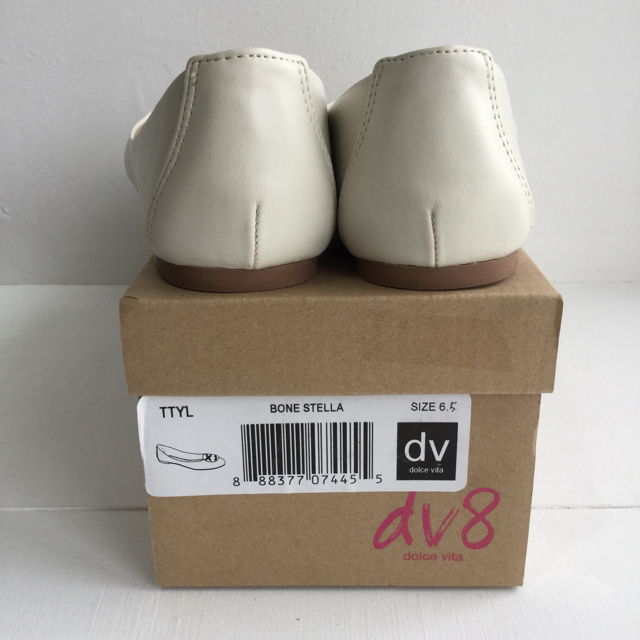 dv8♪ レディースフラットシューズ US6.5(23.5cm相当) 日本未入荷 レディースの靴/シューズ(その他)の商品写真