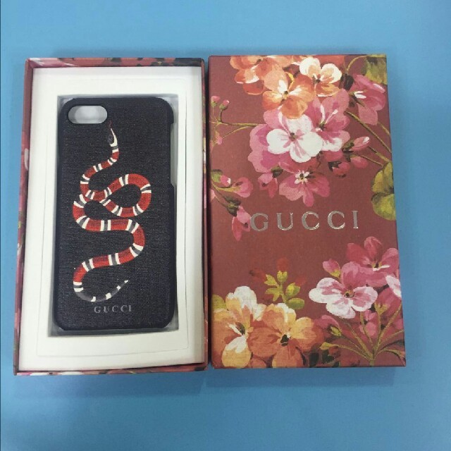 Gucci - GUCCI グッチ IPHONE 7/8 CASE ケースの通販 by 紗織リ's shop｜グッチならラクマ