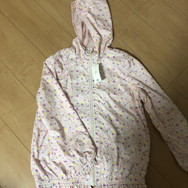 GU(ジーユー)のGU  ウインドブレーカー  150cm  新品 キッズ/ベビー/マタニティのキッズ服女の子用(90cm~)(ジャケット/上着)の商品写真