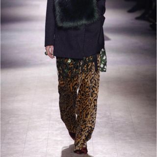 ドリスヴァンノッテン(DRIES VAN NOTEN)のDRIES VAN NOTEN レオパード パンツ ランウェイ着用 ドリス(カジュアルパンツ)