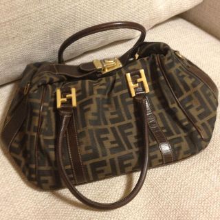 フェンディ(FENDI)のフェンディ♡使い込んでいるミニボストン(ハンドバッグ)