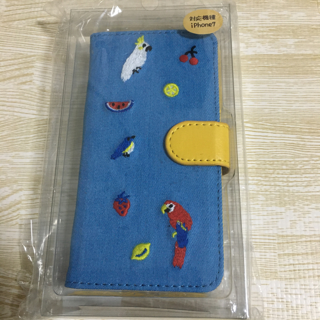 titicaca(チチカカ)のチチカカ アイフォンケース iPhoneケース 刺繍 手帳型 携帯ケース スマホ/家電/カメラのスマホアクセサリー(iPhoneケース)の商品写真