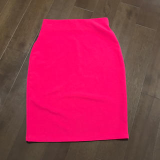 アフリカタロウ(AFRICATARO)の美品♡綺麗ピンクのタイトスカート(ひざ丈スカート)