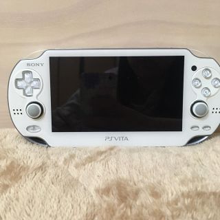 プレイステーションヴィータ(PlayStation Vita)のPSVita 1000 本体 ホワイト(携帯用ゲーム機本体)