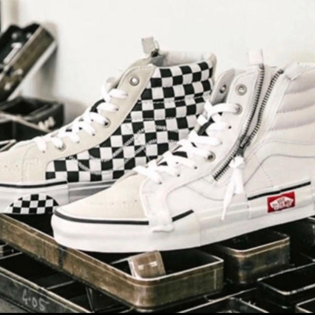 VANS VAULT(バンズボルト)の値下げ vans sk8-hi 28 off-white バンズ オフホワイト メンズの靴/シューズ(スニーカー)の商品写真