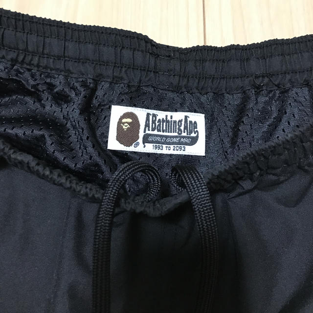 A BATHING APE(アベイシングエイプ)の【美中古・送料込み】Lサイズ  APE SHARK BEACH PANTS  メンズのパンツ(ショートパンツ)の商品写真