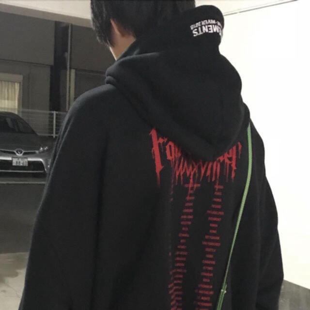 沸騰ブラドン vetements winter fall シティメタルロゴ パーカー