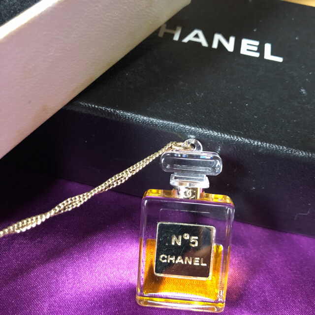 CHANEL(シャネル)のシャネル 希少 レア ヴィンテージ perfumeネックレス レディースのアクセサリー(ネックレス)の商品写真