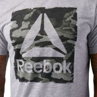 リーボック(Reebok)のReebok　新品未使用　Tシャツ(Tシャツ/カットソー(半袖/袖なし))