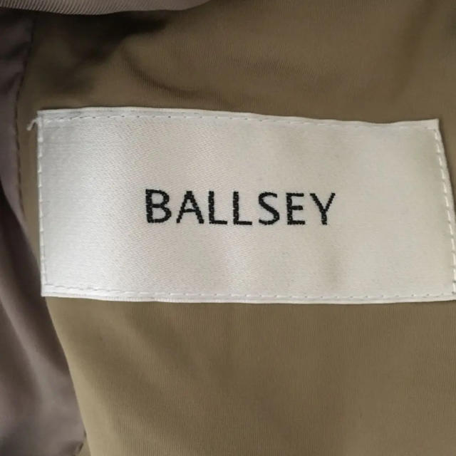 Ballsey(ボールジィ)のトゥモローランド BALLSEY ボールジー ダウンコート キャメル色 38 レディースのジャケット/アウター(ダウンジャケット)の商品写真