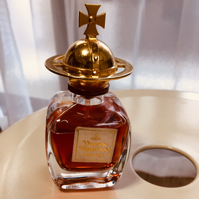 Vivienne Westwood(ヴィヴィアンウエストウッド)のヴィヴィアンウエストウッド オードパルファム ブドワール 50ml コスメ/美容の香水(香水(女性用))の商品写真