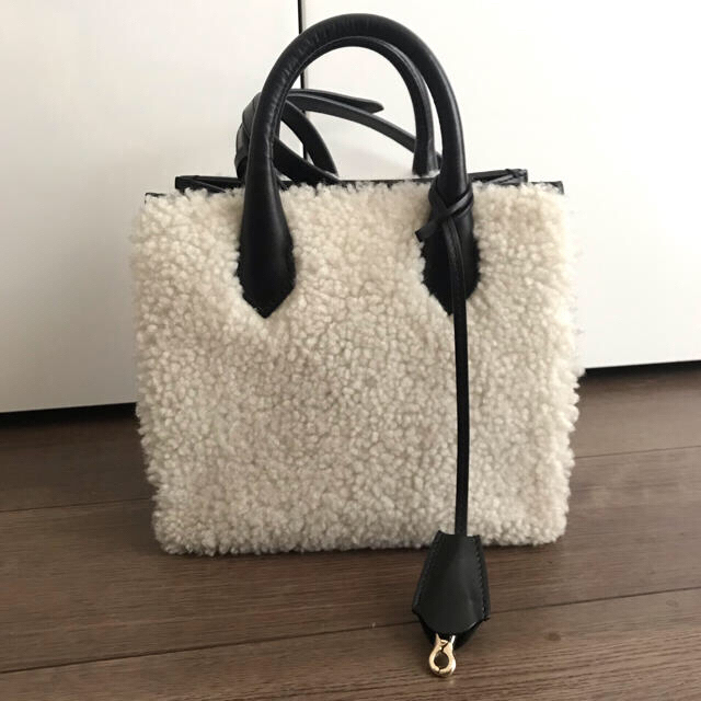 BALENCIAGA バレンシアガ ムートン レザーバッグ