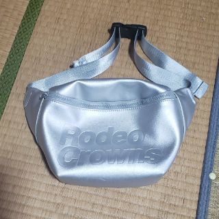 ロデオクラウンズワイドボウル(RODEO CROWNS WIDE BOWL)のRCWB ボディバッグ(シルバー)(ボディバッグ/ウエストポーチ)