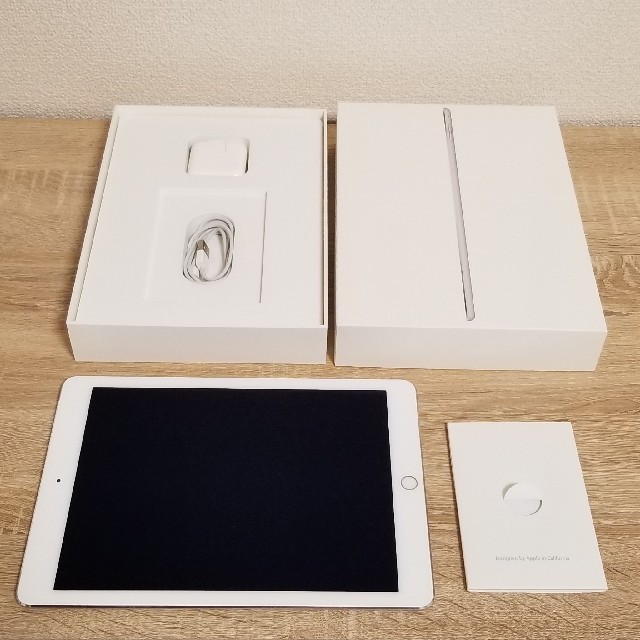 iPad Air 2 64GB シルバー au MGHY2J/A 箱備品完備