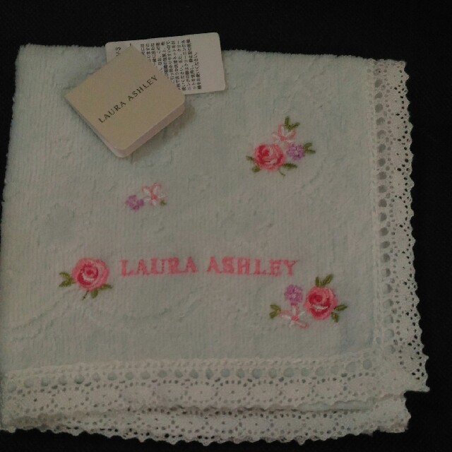 LAURA ASHLEY(ローラアシュレイ)のSONG様専用 (ローラ.アシュレイ)  タオルハンカチ レディースのファッション小物(ハンカチ)の商品写真