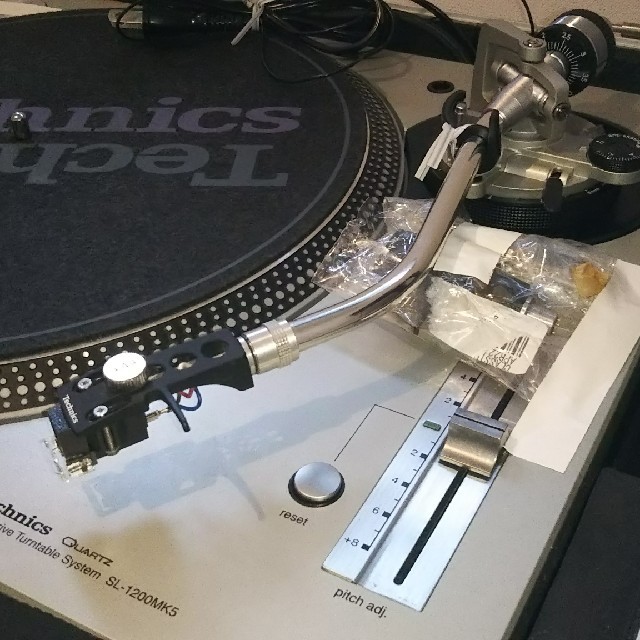 Technics SL1200MK5 楽器のDJ機器(ターンテーブル)の商品写真