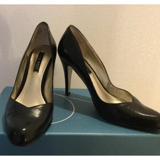 ナインウエスト(NINE WEST)のナインウェスト 黒 パンプス きれいめ 23.5cm(ハイヒール/パンプス)