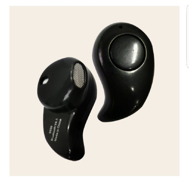 Bluetoothイヤホン スマホ/家電/カメラのオーディオ機器(ヘッドフォン/イヤフォン)の商品写真