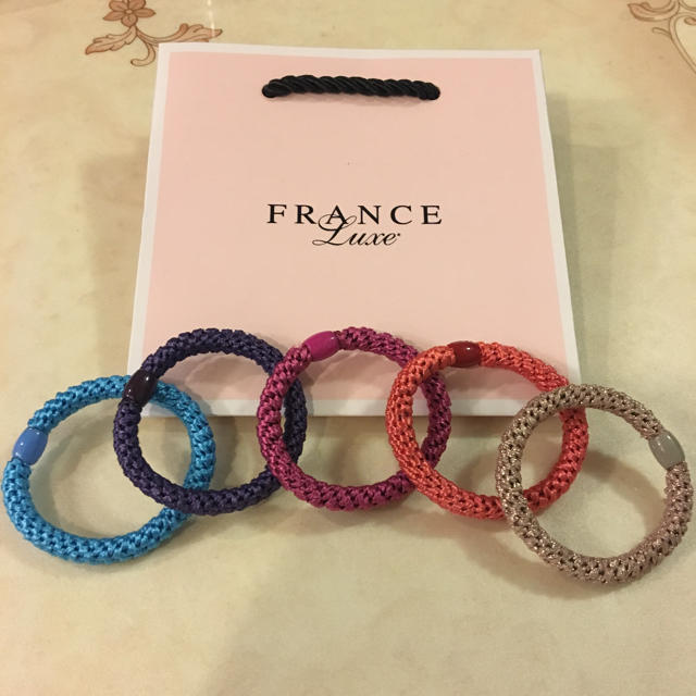 Alexandre de Paris(アレクサンドルドゥパリ)のハッピーターン様専用 France Luxe ポニーテールチューブ 5本 未使用 レディースのヘアアクセサリー(ヘアゴム/シュシュ)の商品写真