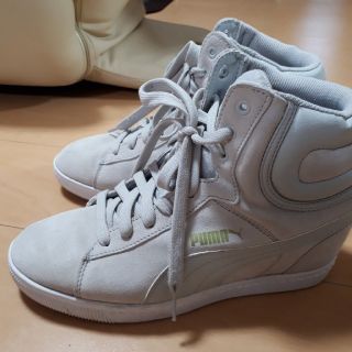 プーマ(PUMA)の★PUMA ビッキー★ レディース　25.5cm インヒールスニーカー(スニーカー)