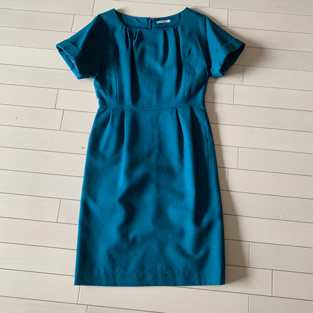 ワンピース  半袖 ウール100% レディースのフォーマル/ドレス(ミディアムドレス)の商品写真