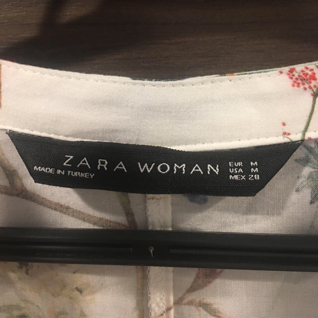 ZARA(ザラ)のザラ ブラウス レディースのトップス(シャツ/ブラウス(長袖/七分))の商品写真