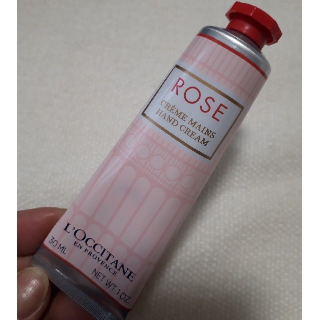 L'OCCITANE(ロクシタン)のロクシタン　ローズ　ハンドクリーム　30ml コスメ/美容のボディケア(ハンドクリーム)の商品写真