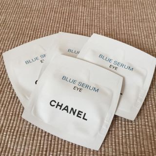 シャネル(CHANEL)のCHANEL シャネル アイクリームサンプル4包 オマケ付 ブルーセラムアイ(アイケア/アイクリーム)