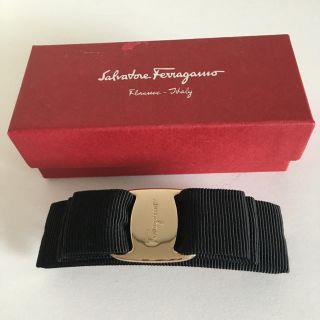 サルヴァトーレフェラガモ(Salvatore Ferragamo)の美品♡フェラガモ バレッタ ブラック×ゴールド(バレッタ/ヘアクリップ)