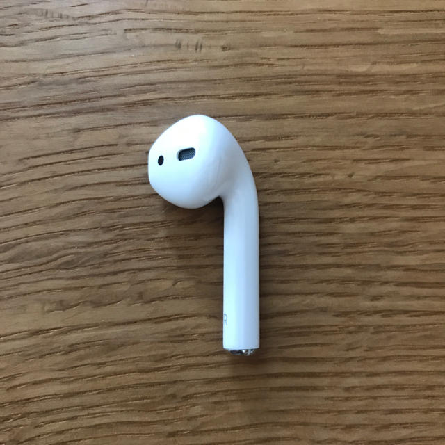 AirPods  (右耳のみ)