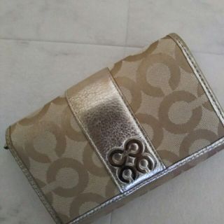 コーチ(COACH)のCOACH   折り財布  ゴールド(財布)