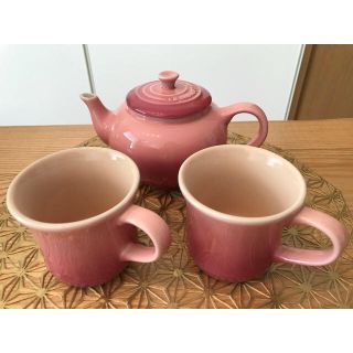 ルクルーゼ(LE CREUSET)のルクルーゼ   ティーポット&マグ2個 セット ローズクォーツ(食器)