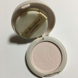 レメルヴェイユーズラデュレ(Les Merveilleuses LADUREE)のラデュレ プレストパウダー ファンデサンプル付き(フェイスパウダー)