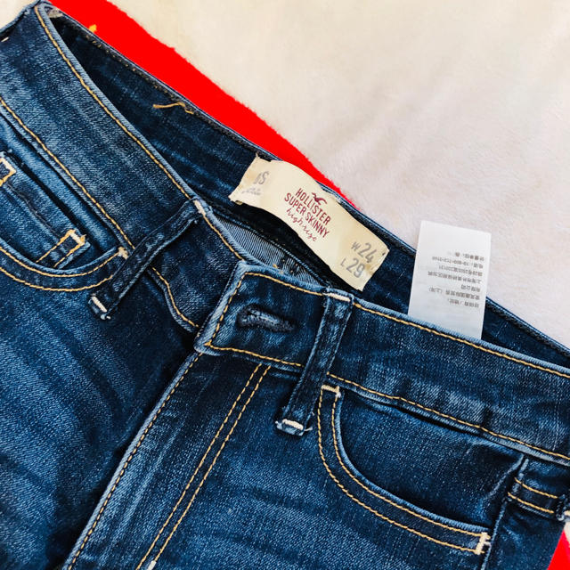 Hollister(ホリスター)のホリスタースキニーデニム レディースのパンツ(デニム/ジーンズ)の商品写真