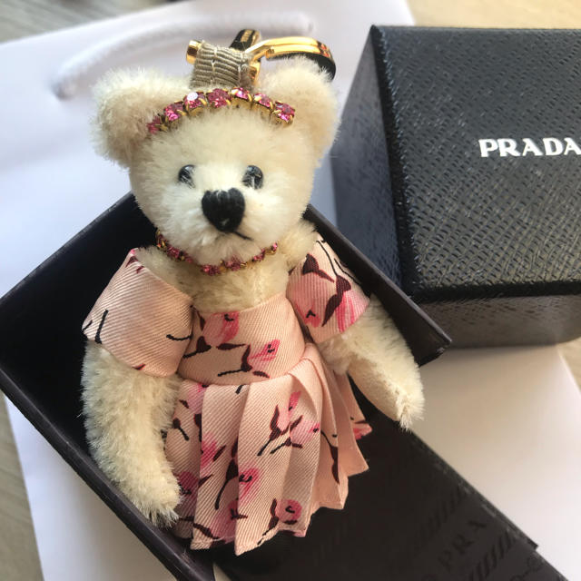 【新品♪紙袋つき】PRADA 人気♪ベア キーホルダー