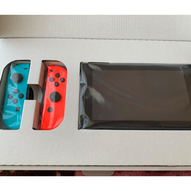Nintendo Switch(ニンテンドースイッチ)の任天堂switch エンタメ/ホビーのゲームソフト/ゲーム機本体(家庭用ゲーム機本体)の商品写真