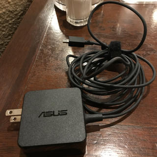 エイスース(ASUS)のASUS ACアダプター(PC周辺機器)