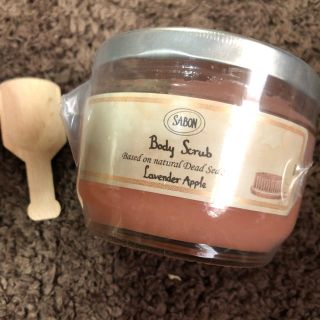 サボン(SABON)のSABON ボディスクラブ  ラベンダー・アップルの香り 320g(ボディスクラブ)