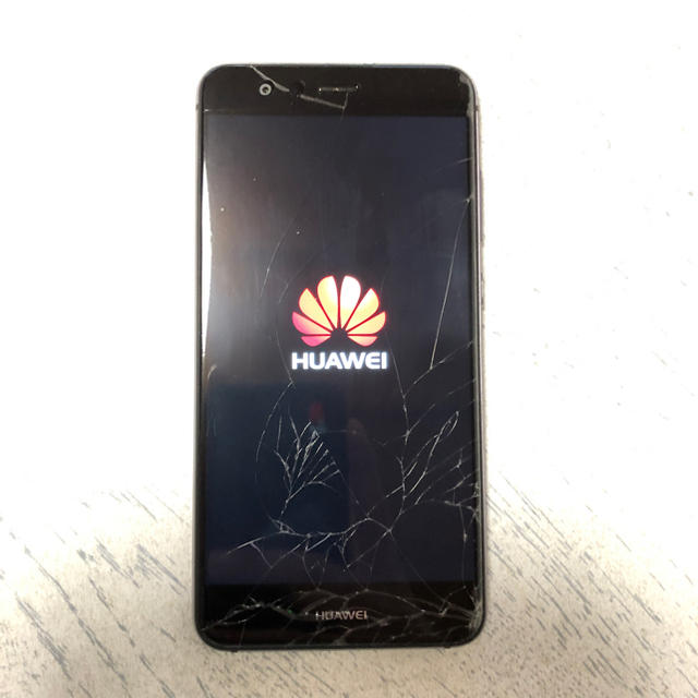 ANDROID(アンドロイド)のhuawei p10 lite ブラック 画面割れ スマホ/家電/カメラのスマートフォン/携帯電話(スマートフォン本体)の商品写真