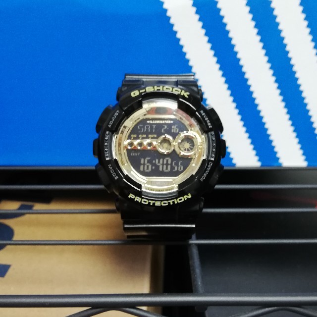 G-SHOCK(ジーショック)のG-Shock ブラック×ゴールド メンズの時計(腕時計(デジタル))の商品写真