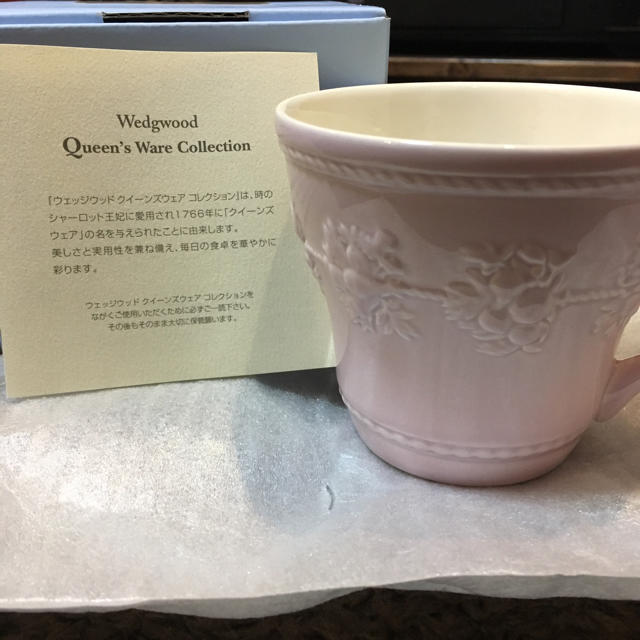 WEDGWOOD(ウェッジウッド)の【イナカッペモンキー様】【未使用】ウェッジウッド マグカップ ピンク  インテリア/住まい/日用品のキッチン/食器(グラス/カップ)の商品写真